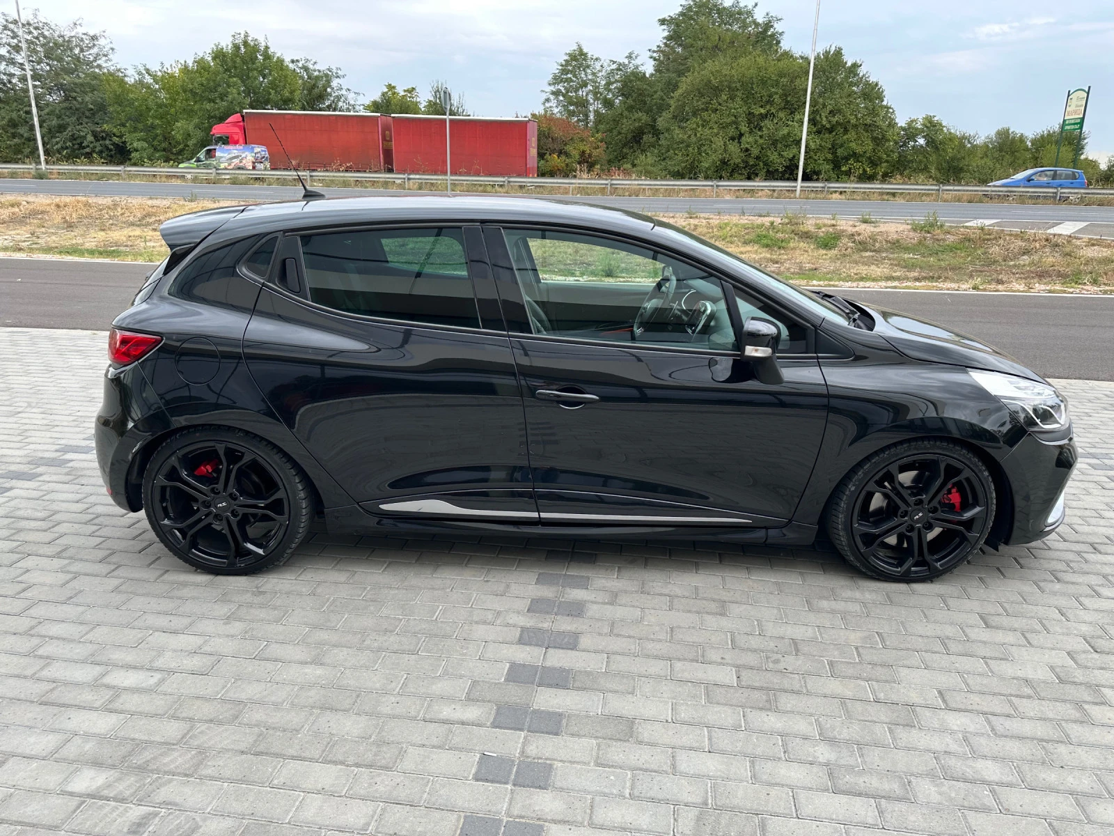 Renault Clio RS - изображение 7