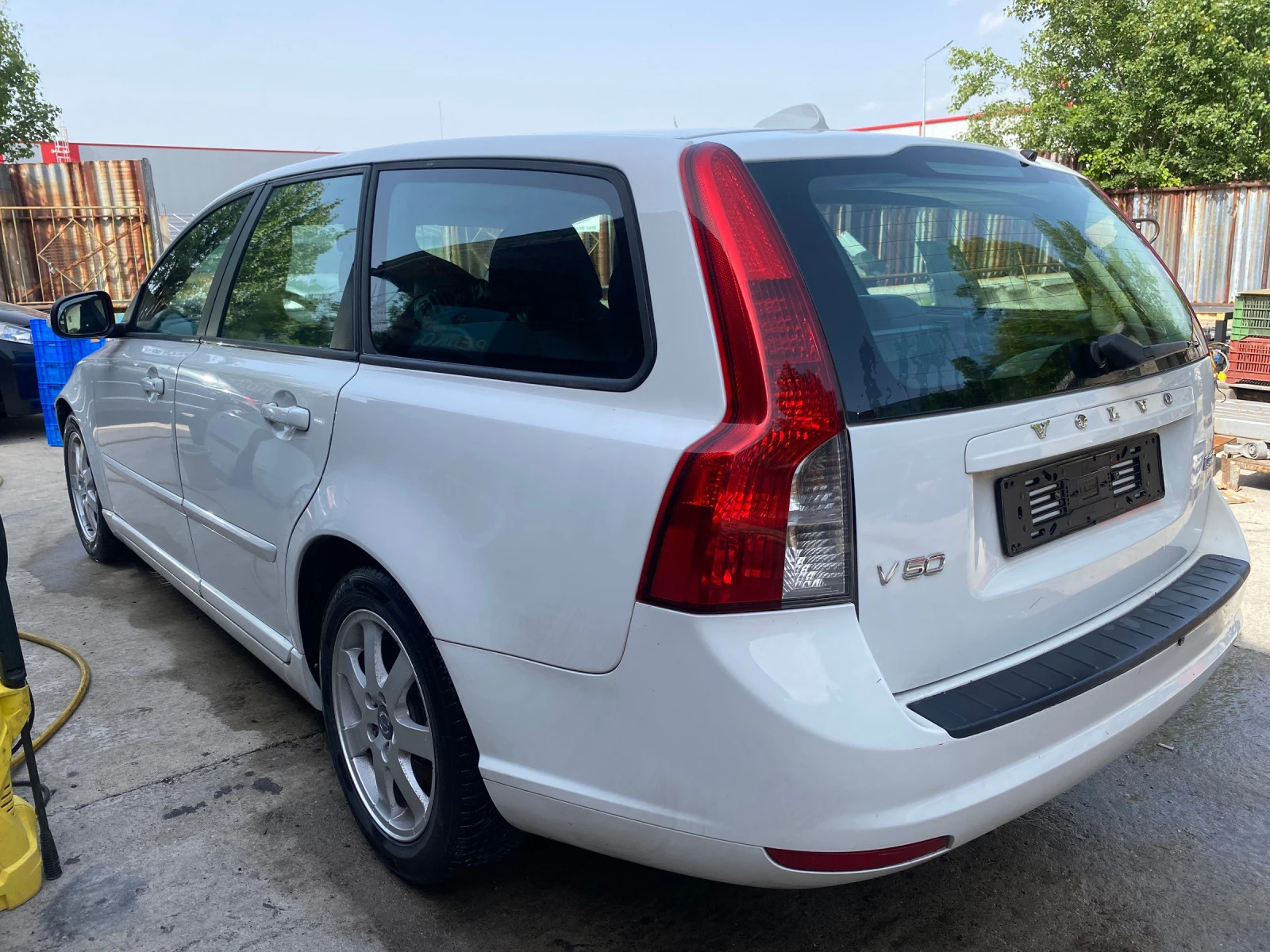 Volvo V50 1.6 HDI / D4162T / 6 скорости  - изображение 8