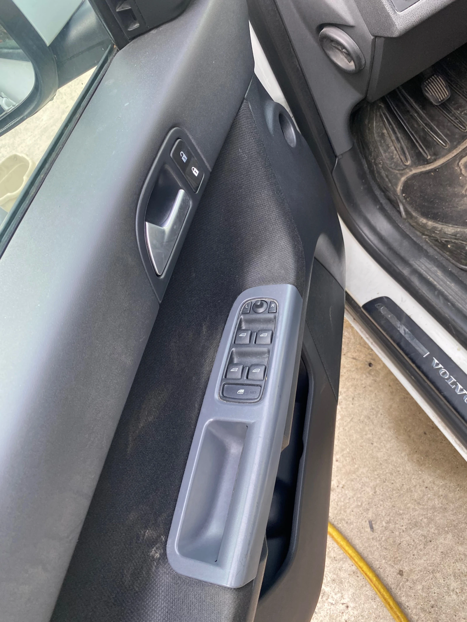Volvo V50 1.6 HDI / D4162T / 6 скорости  | Mobile.bg — изображение 15
