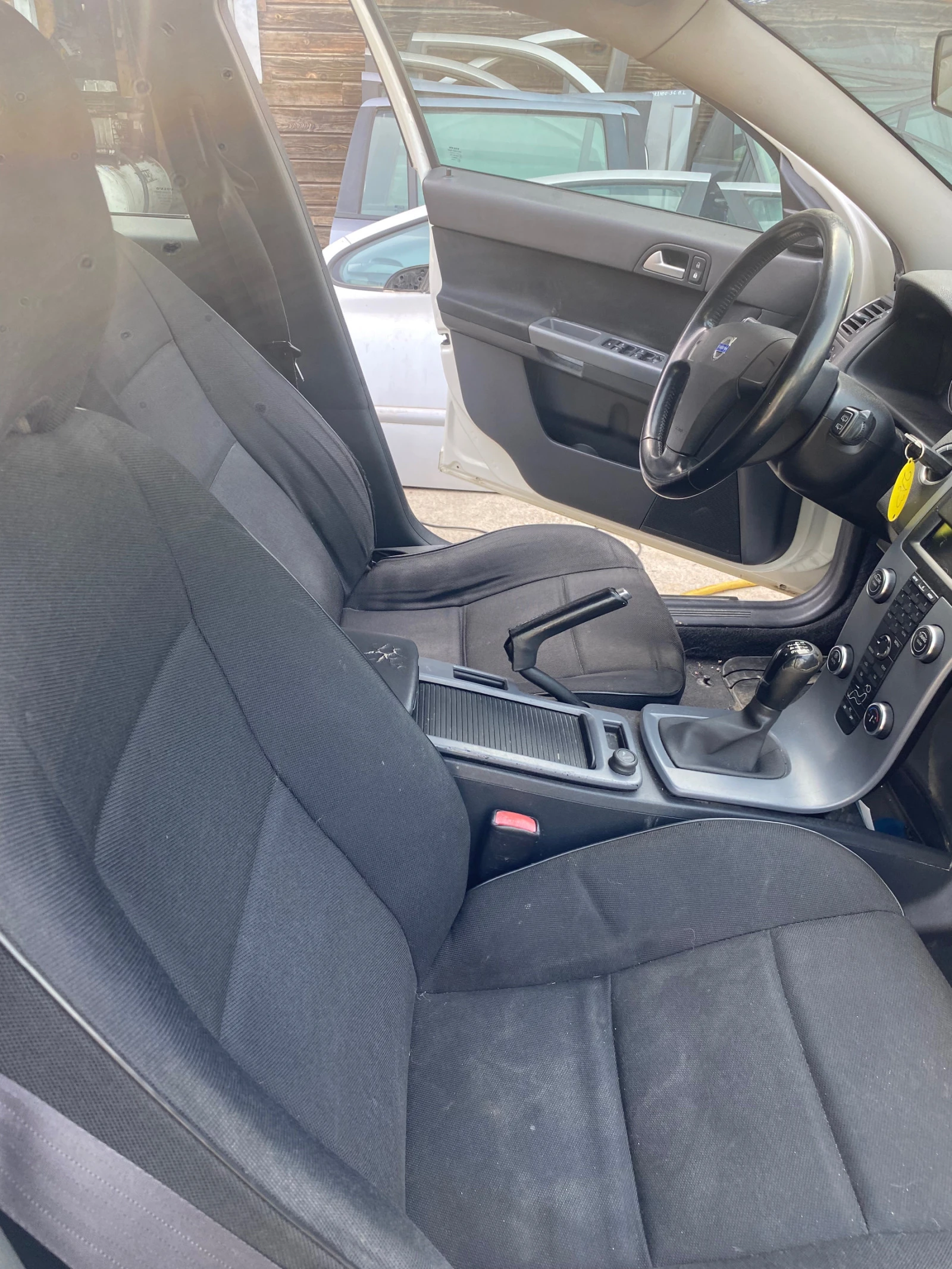 Volvo V50 1.6 HDI / D4162T / 6 скорости  | Mobile.bg — изображение 13