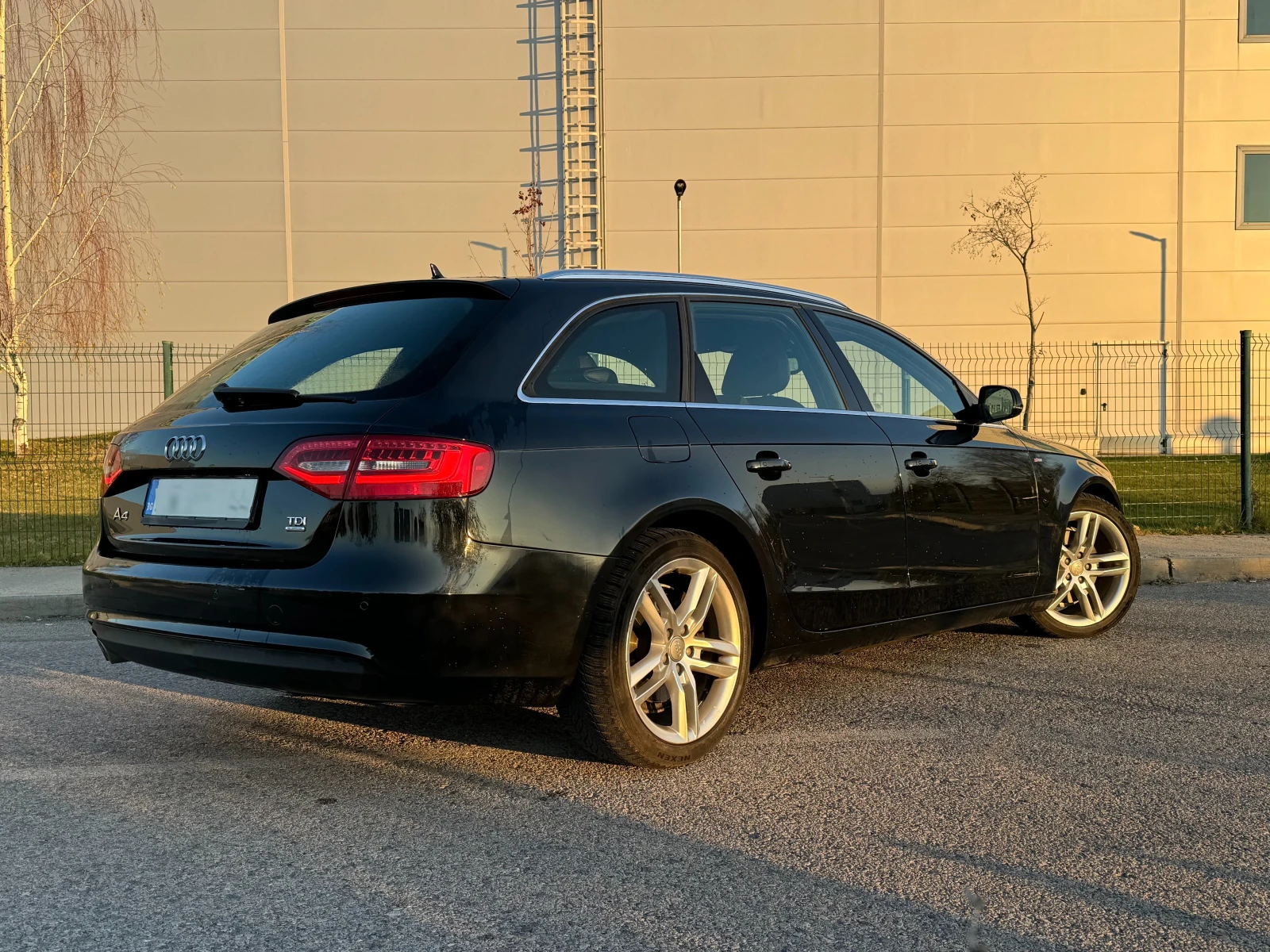 Audi A4 3.0 TDI / Quattro / S-Line / Навигация - изображение 6