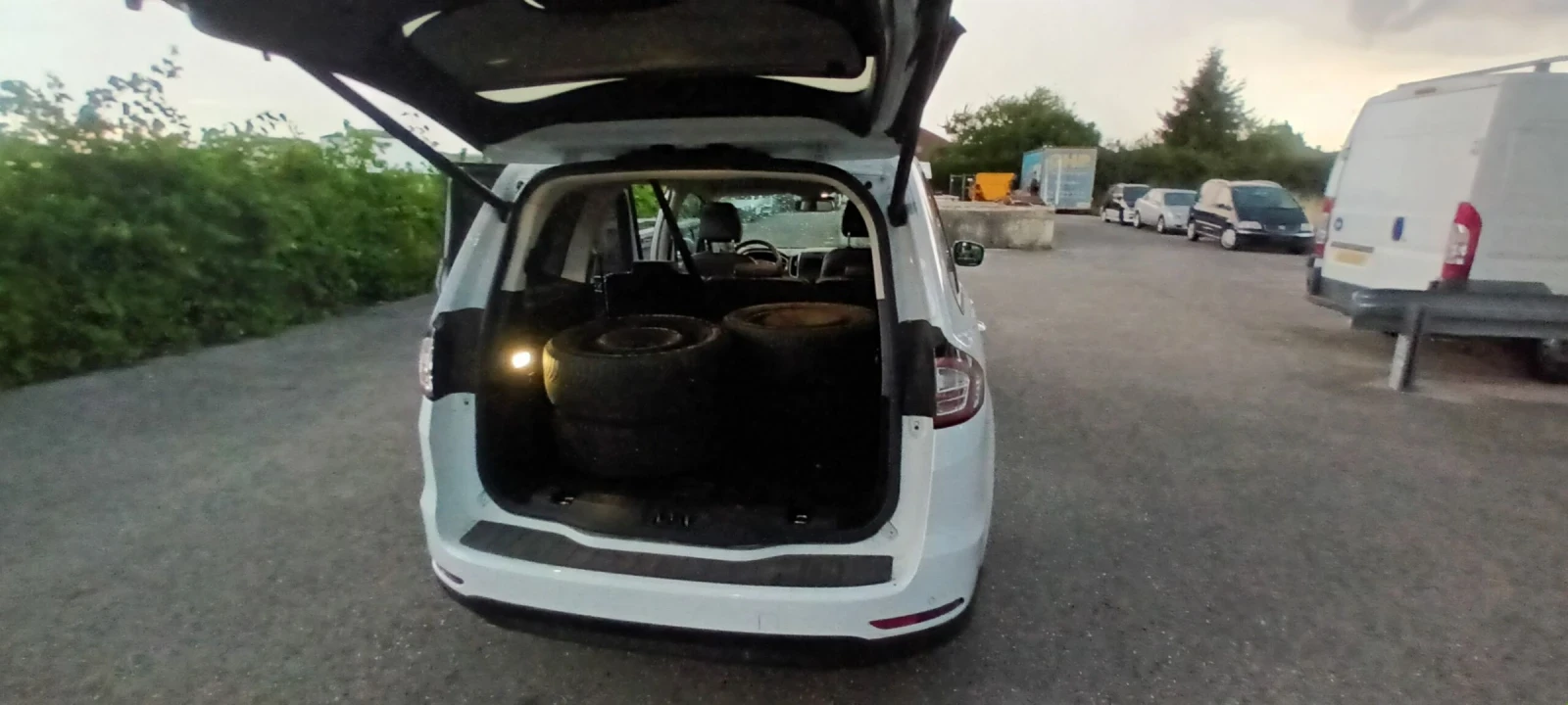 Ford Galaxy 2.0 Titanium - изображение 9