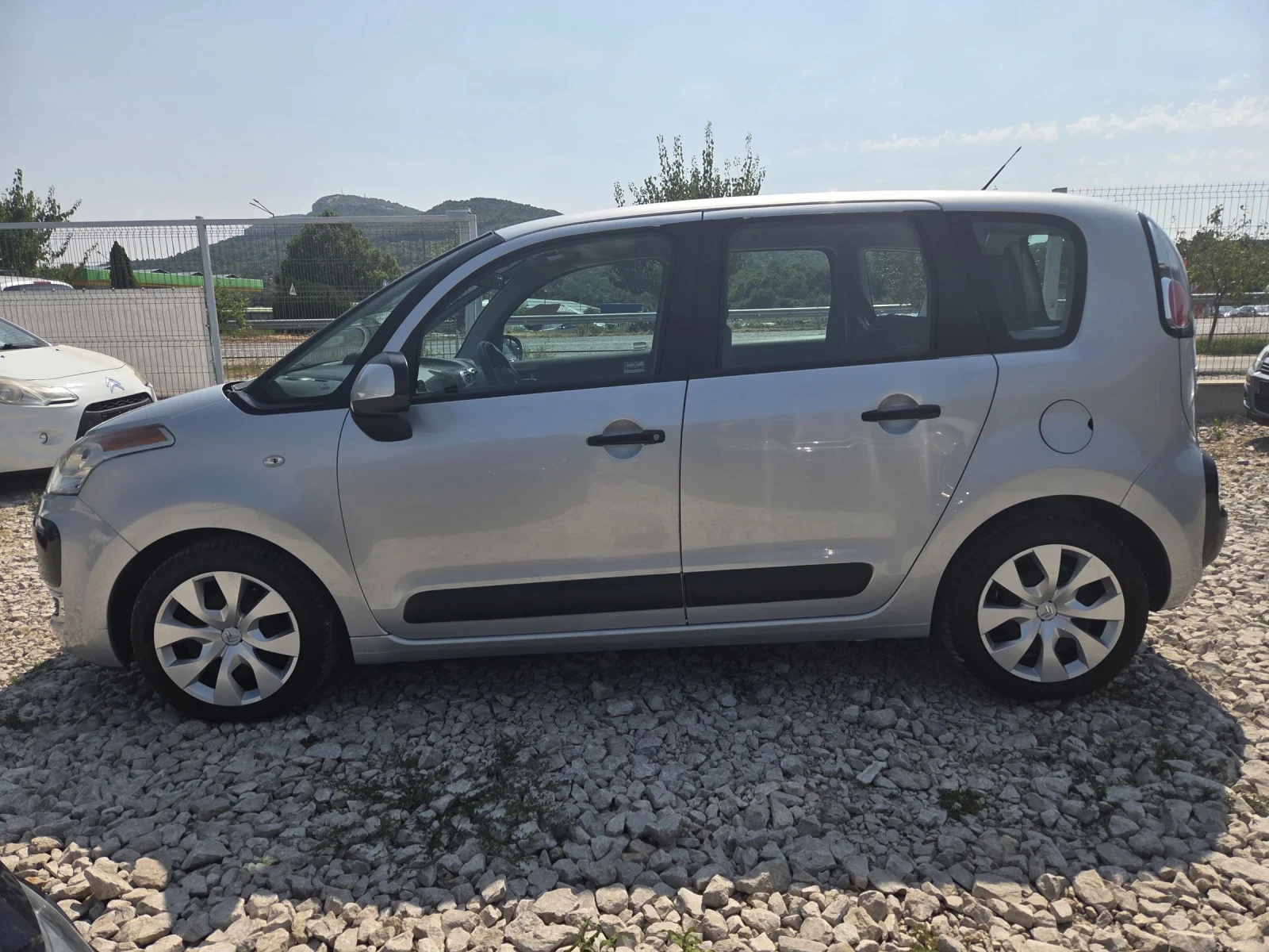 Citroen C3 Picasso 1.6hdi* klima*  - изображение 6