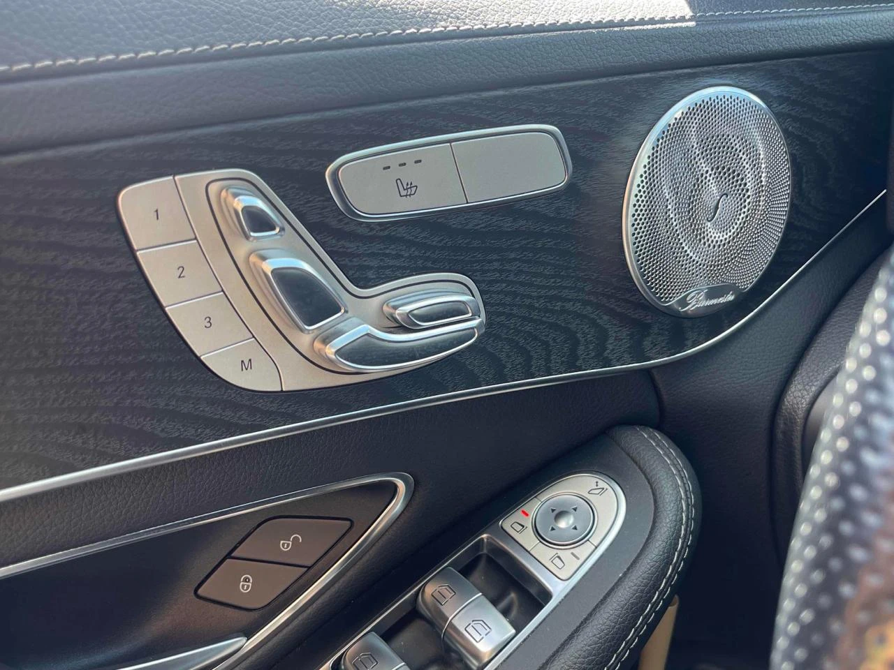 Mercedes-Benz C 450 AMG 4MATIC* Night-pkg* Burmester* LED* Подгрев* Пано*  - изображение 10