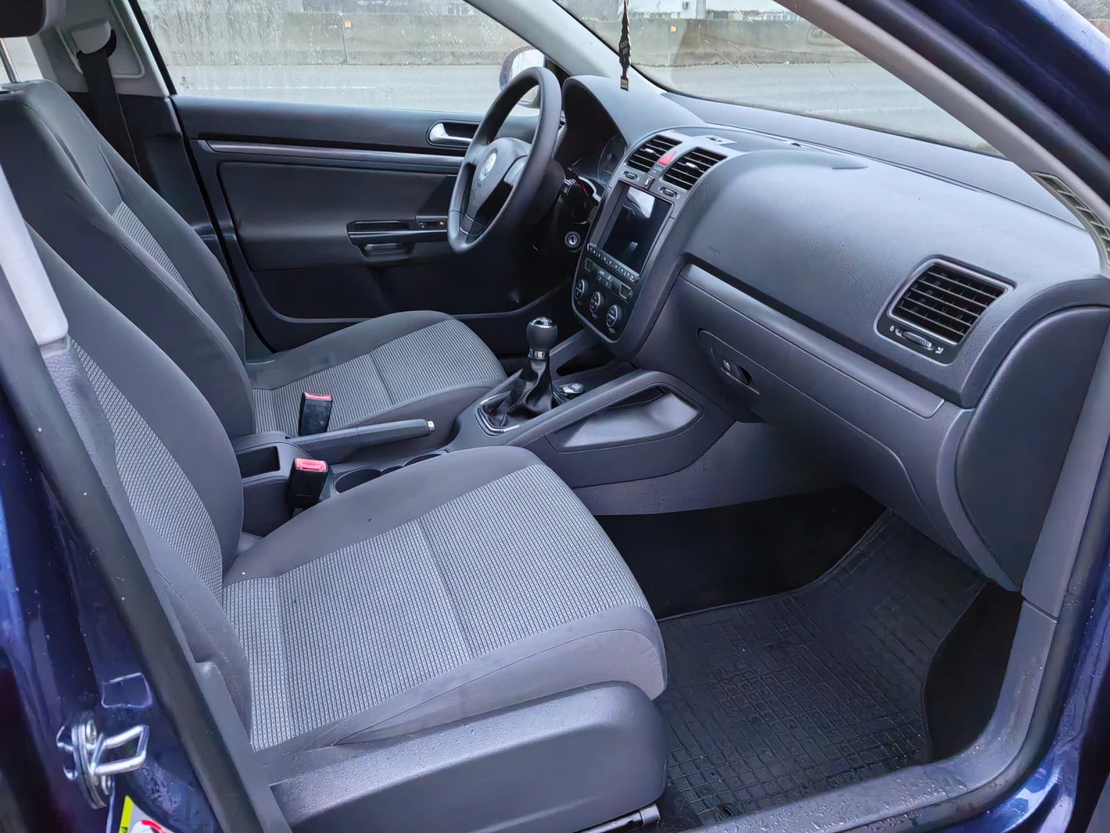 VW Golf 1.9 tdi 105ps Navi - изображение 9