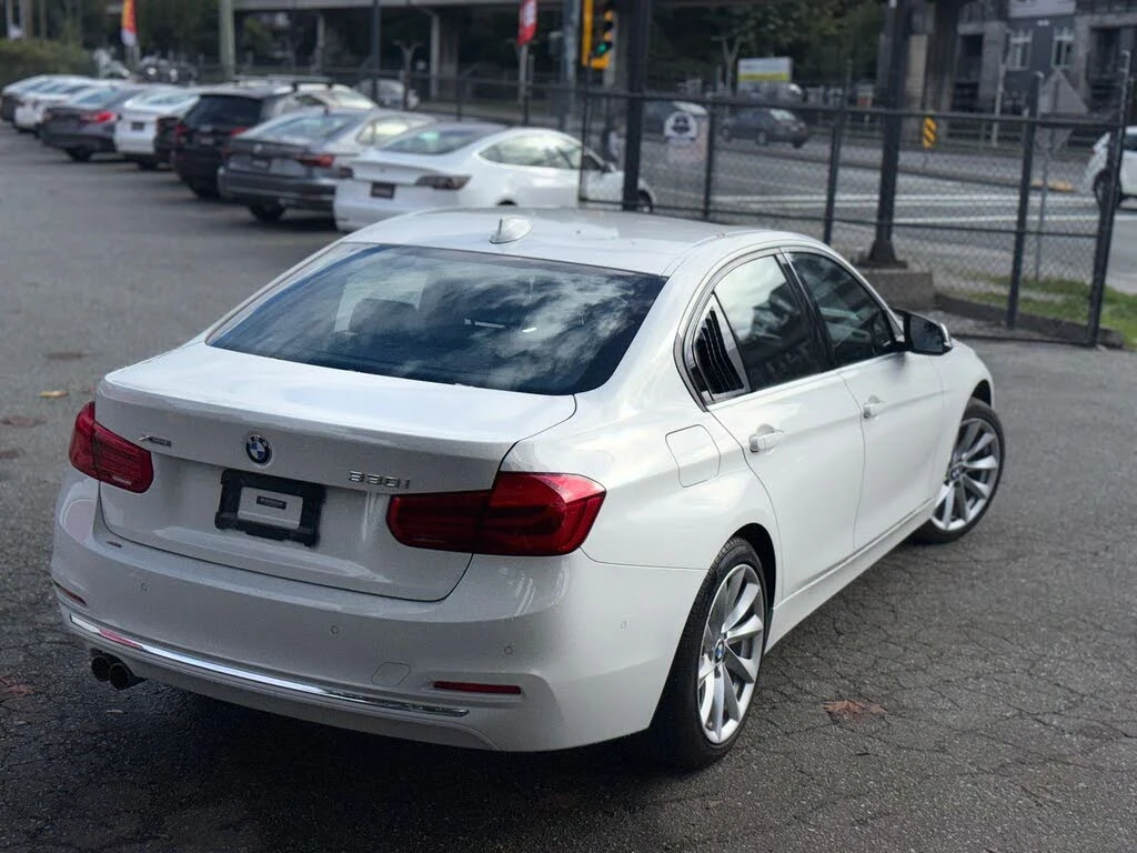 BMW 330 xDrive* АвтоКредит* (ЦЕНА ДО БГ) - изображение 4