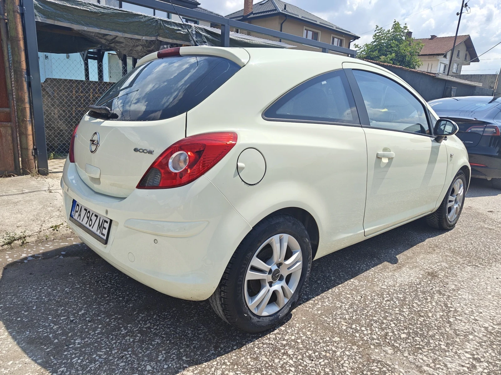 Opel Corsa 1.3 Facelift EcoFlex, снимка 4 - Автомобили и джипове - 54585696