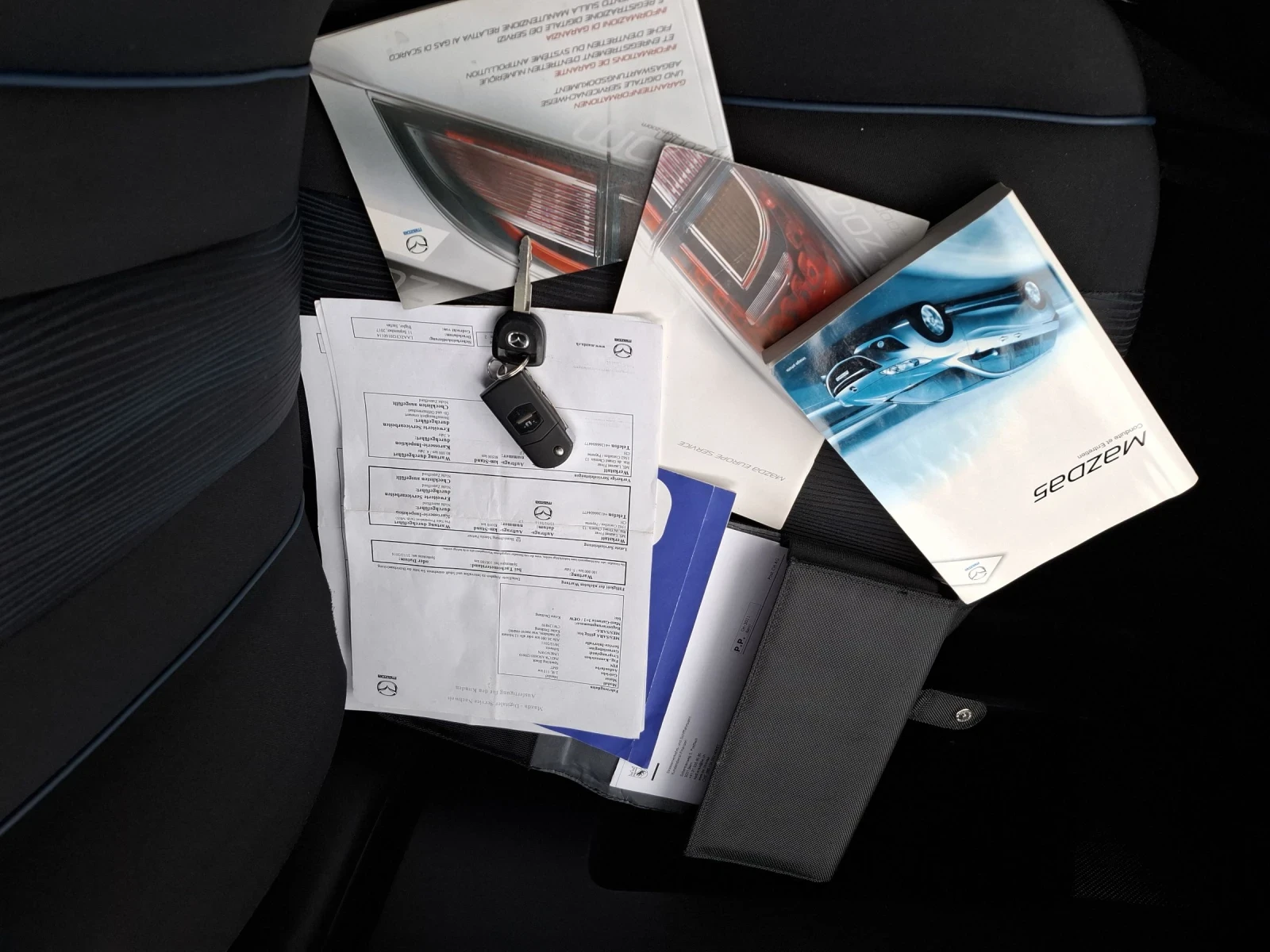 Mazda 5 2.0 ШВЕЙЦАРИЯ ЕВРО5, снимка 15 - Автомобили и джипове - 53760776