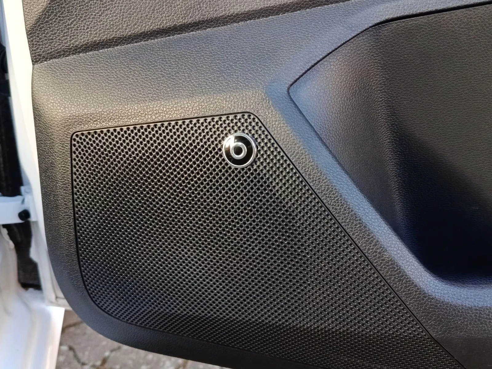 Seat Ibiza 1.0TSI/110HP/FR/FAST-LANE/BEATS/CAM/NAVI/LED/873g, снимка 13 - Автомобили и джипове - 53707072