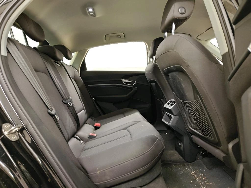 Audi E-Tron Sportback, снимка 8 - Автомобили и джипове - 53874485