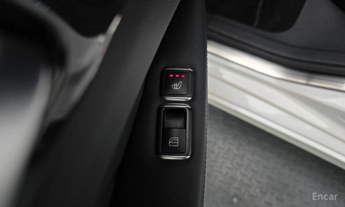 Mercedes-Benz CLS 350 4MATIC* AMG* ПОДГРЕВ* ОБДУХВАНЕ* МЪРТВА ТОЧКА, снимка 15 - Автомобили и джипове - 53976268