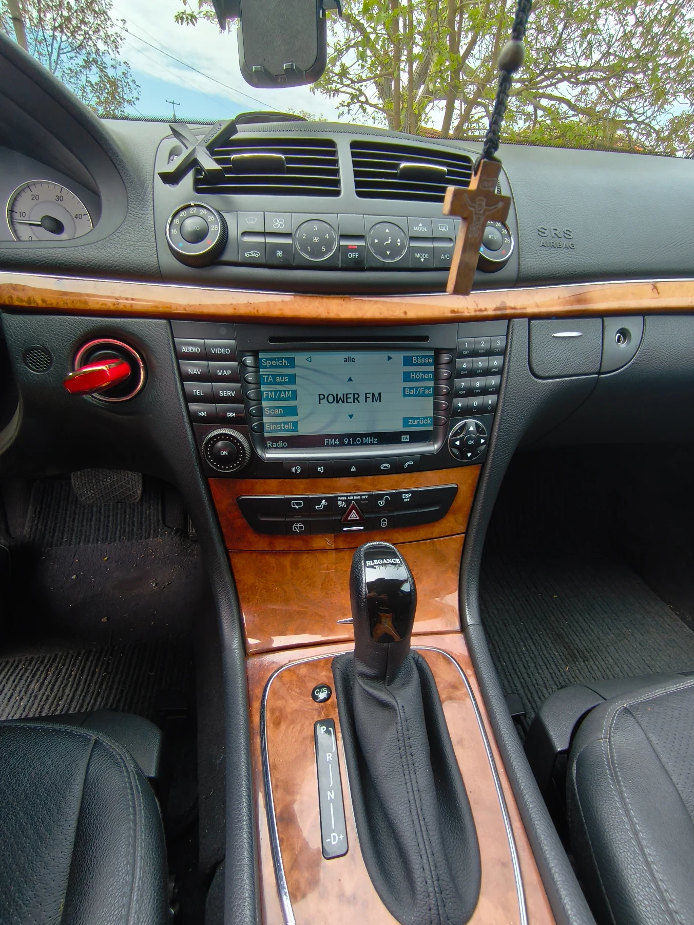 Mercedes-Benz E 280 Елеганс, снимка 8 - Автомобили и джипове - 54483408