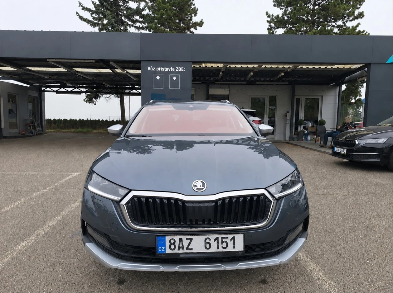 Skoda Octavia Scout 2.0 TDI / DSG/ 4x4/ Очакван !, снимка 2 - Автомобили и джипове - 54803977