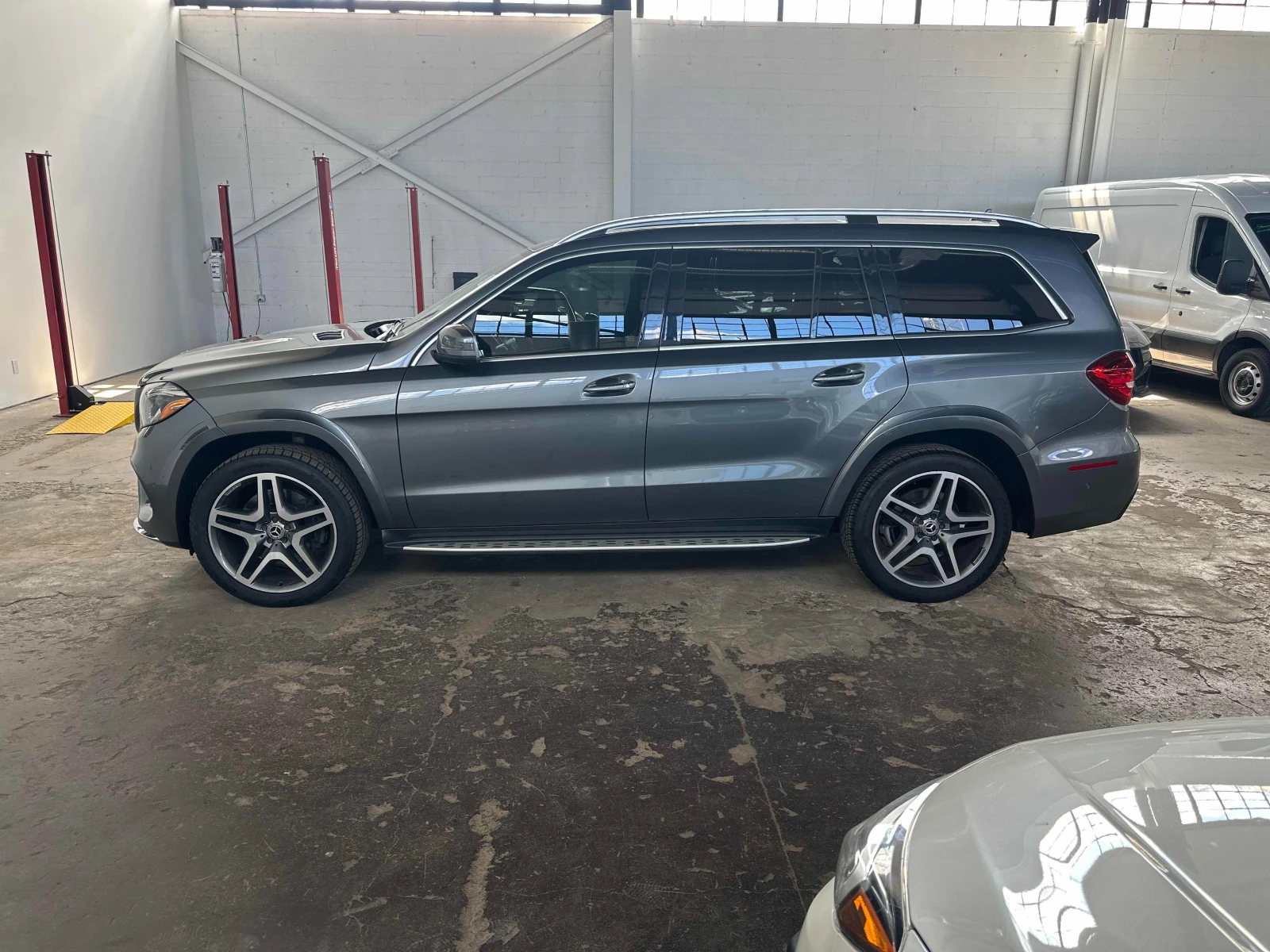 Mercedes-Benz GLS 450 2 КЛЮЧА * ПАНОРАМА * ПОДГРЕВИ * CARFAX, снимка 3 - Автомобили и джипове - 55038785