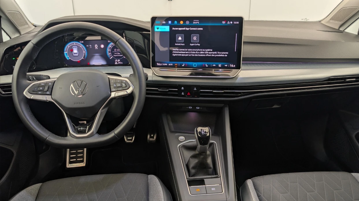 VW Golf, снимка 9 - Автомобили и джипове - 55222679