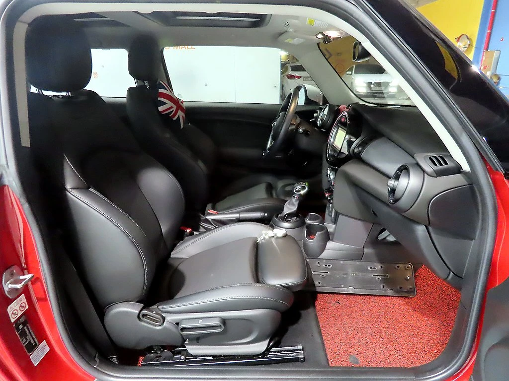 Mini Cooper ЛЮК* KEYLESS* КРАЙНА ЦЕНА, снимка 14 - Автомобили и джипове - 55318855