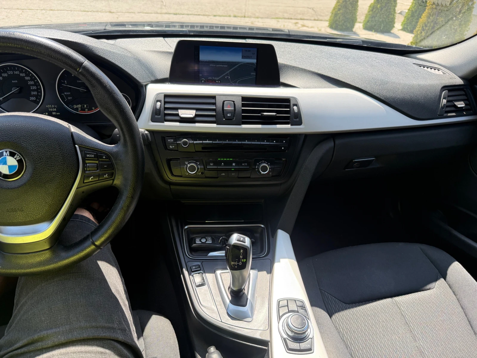 BMW 318 2.0D Лизинг, снимка 10 - Автомобили и джипове - 55512258