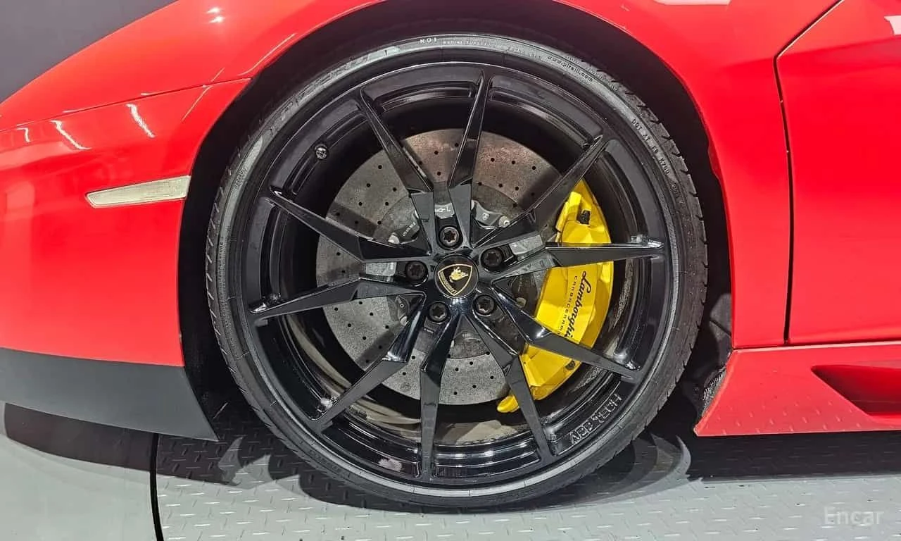 Lamborghini Aventador * LP700 4 Roadster Pirelli Edition * CARFAX * ЦЕНА, снимка 5 - Автомобили и джипове - 55557043