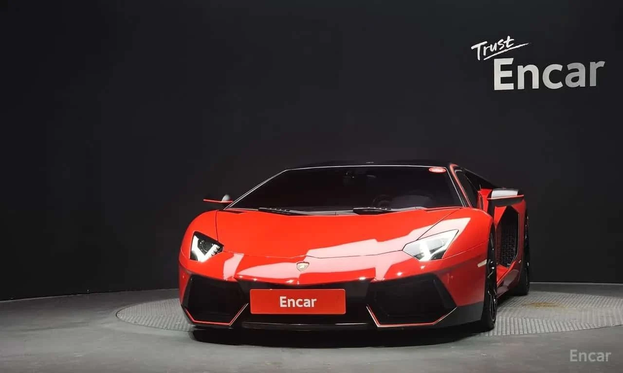 Lamborghini Aventador * LP700 4 Roadster Pirelli Edition * CARFAX * ЦЕНА, снимка 3 - Автомобили и джипове - 55557043