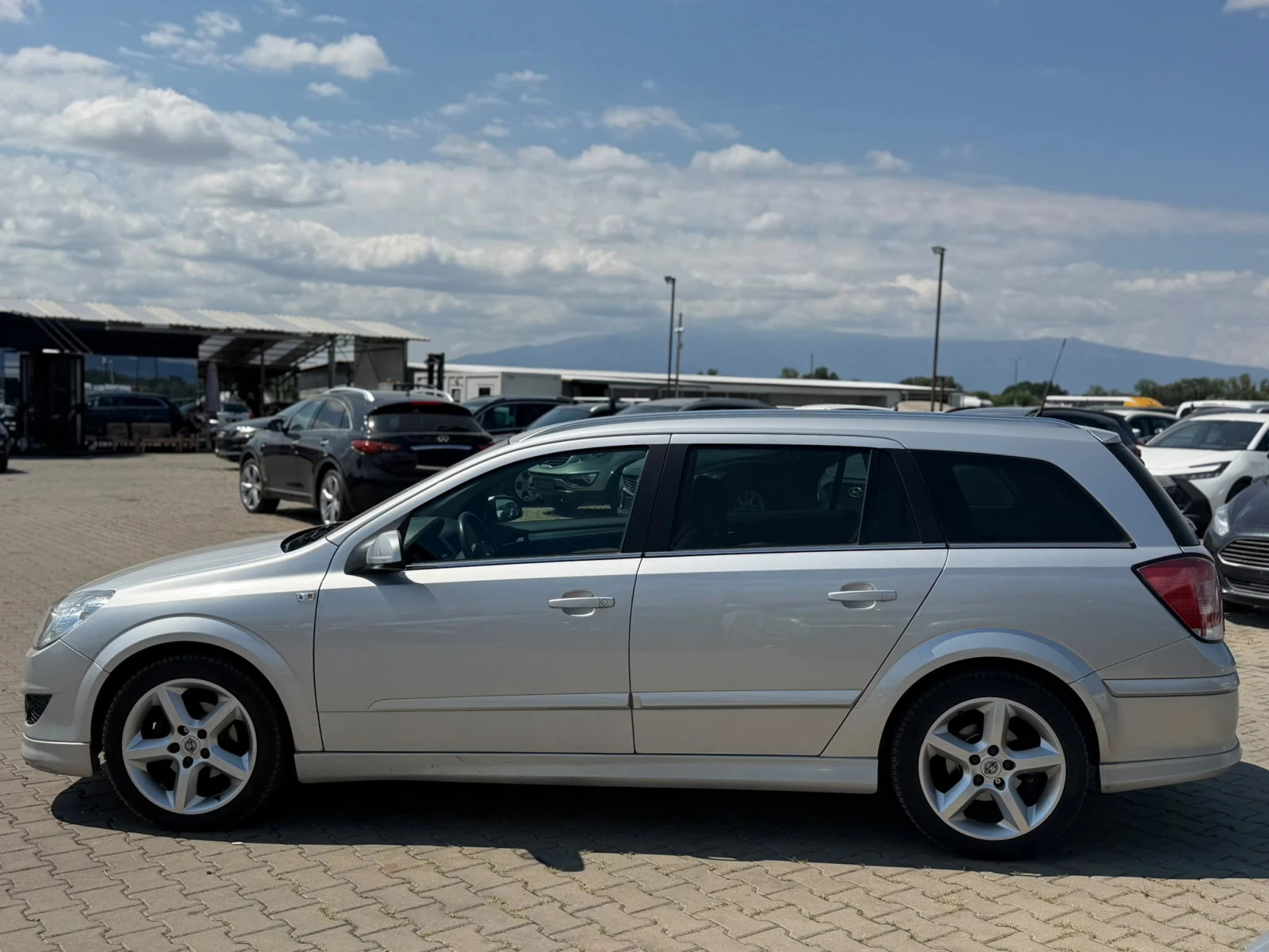 Opel Astra / 1.7D / STATION WAGON / КОЖА /, снимка 2 - Автомобили и джипове - 55662653