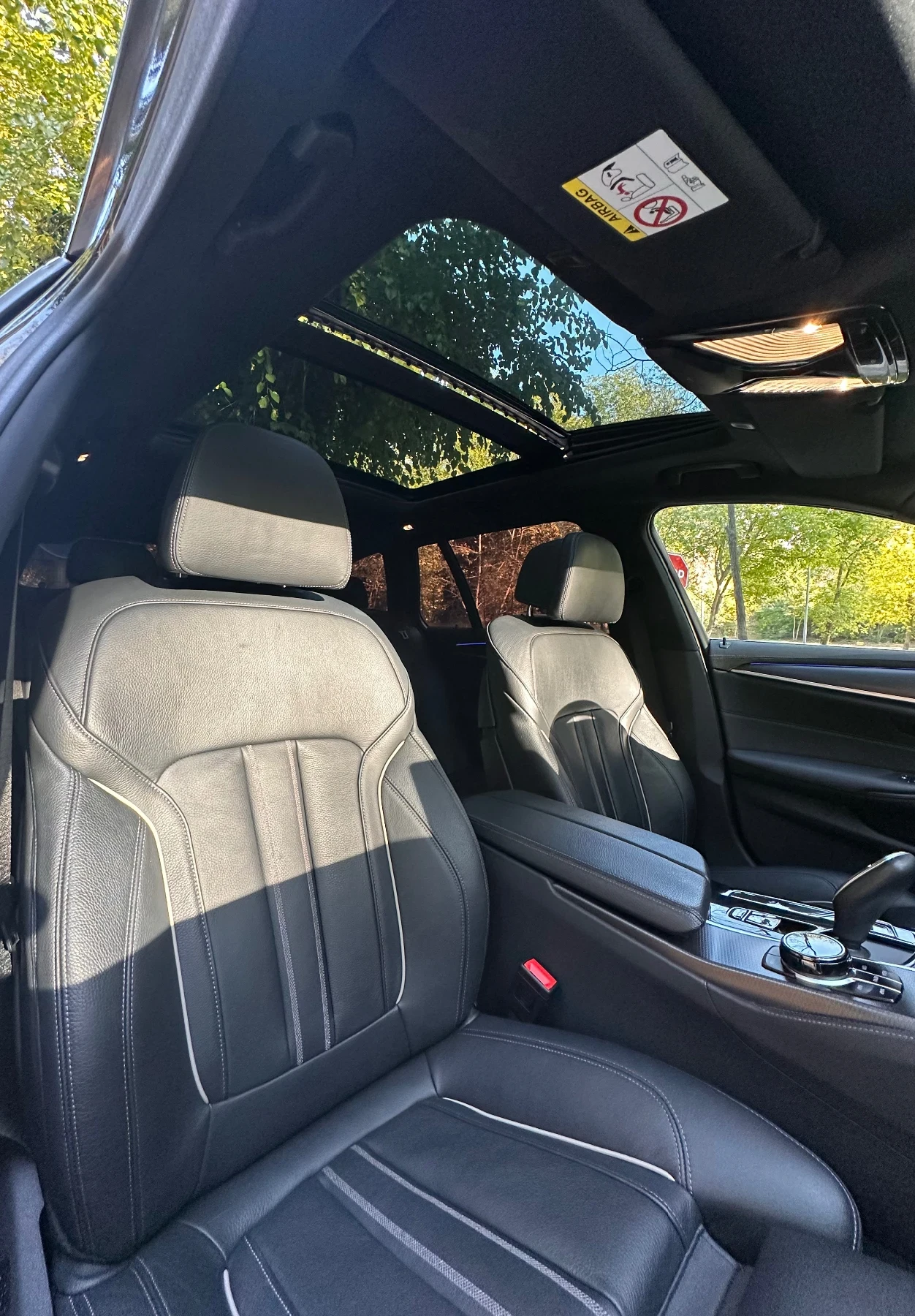 BMW 530 Xdrive* PANORAMA* Keyless* HEAD UP* ЛИЗИНГ* , снимка 11 - Автомобили и джипове - 56692097