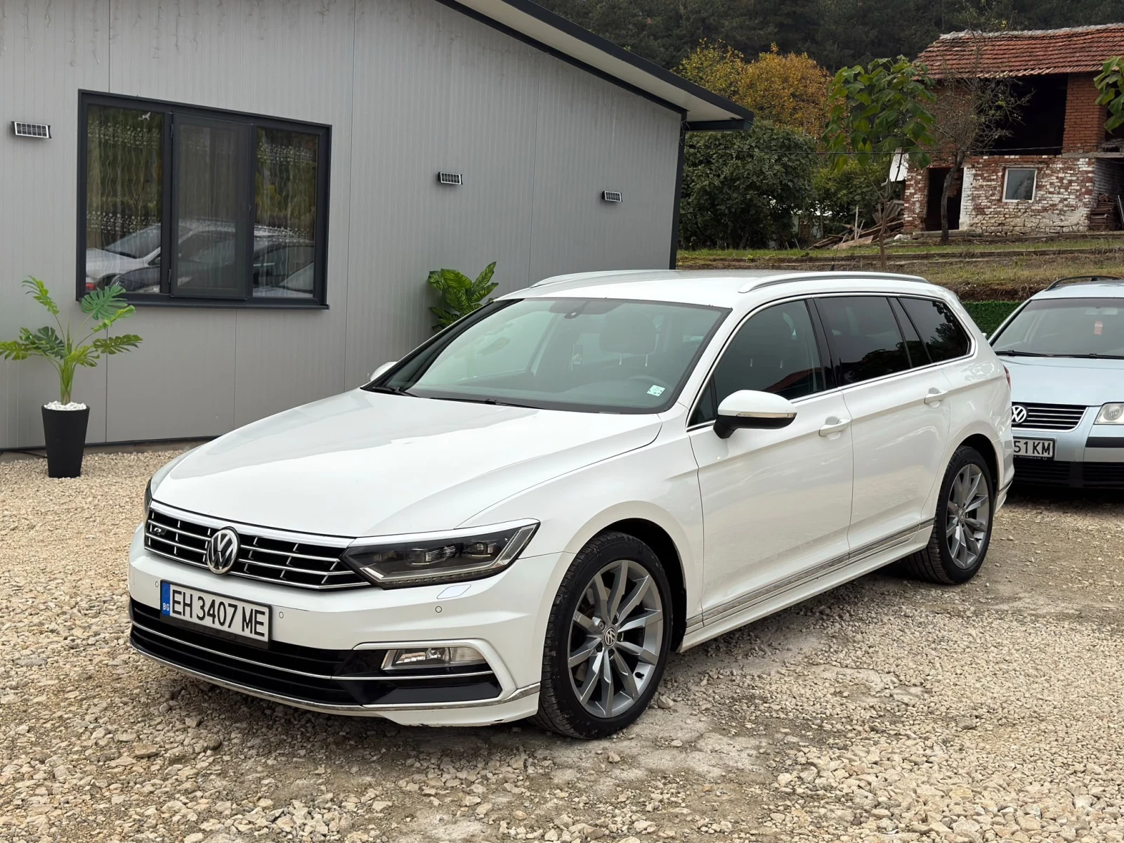 VW Passat R-line