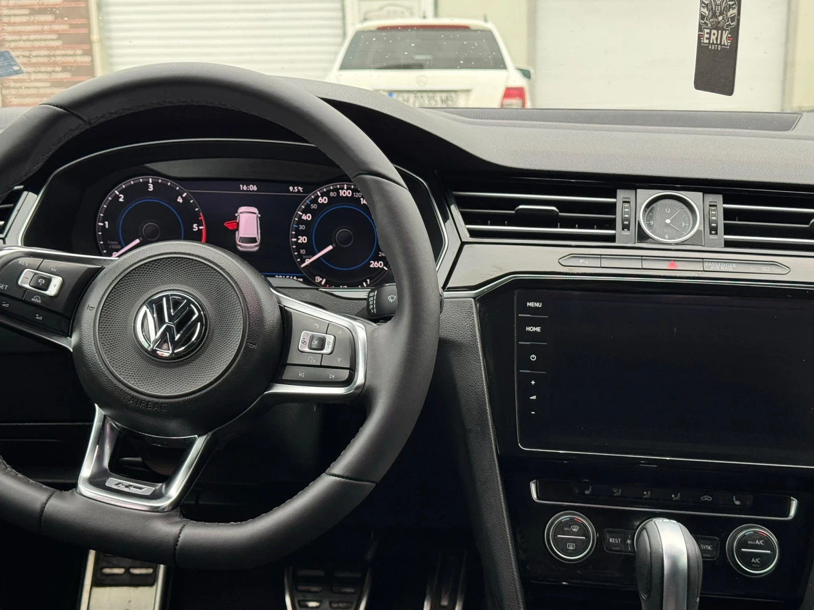VW Passat R-line, снимка 6 - Автомобили и джипове - 56707708