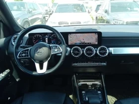 Mercedes-Benz GLB 250  4MATIC * CARFAX * ОПЦИЯ ЗА ФИНАН, снимка 11