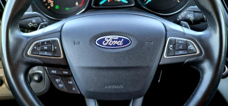 Ford Kuga 1.5 dci КАТО НОВА, снимка 9 - Автомобили и джипове - 44910755