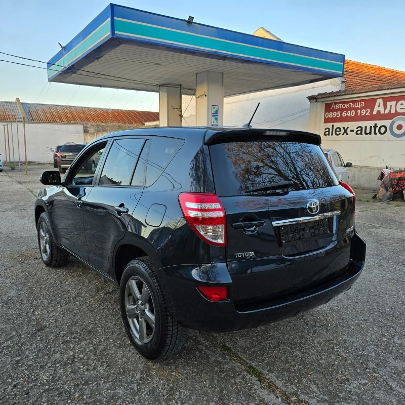 Toyota Rav4 2.2D4D 4x4 NAVI KAMERA  KAMERA PODGREV, снимка 3 - Автомобили и джипове - 45510185