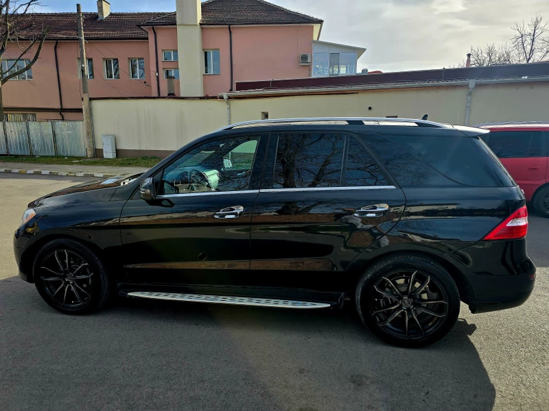 Mercedes-Benz ML 350 AMG Фул Екстри! SPORT, снимка 8 - Автомобили и джипове - 49510348