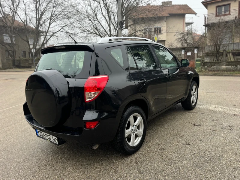 Toyota Rav4 2.2 D-4D 136к.с, снимка 3 - Автомобили и джипове - 52852005