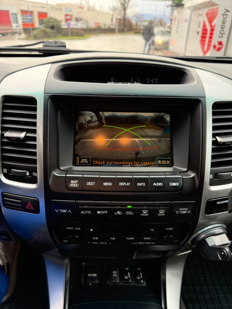 Toyota Land cruiser 120 3.0 Дизел, автомат, кожа, камера и тн, снимка 7 - Автомобили и джипове - 53281437