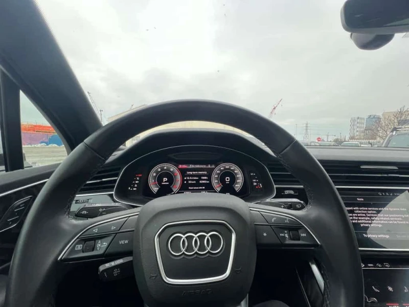 Audi Q7 * Komfort | Pano Roof | 7 Passenger | CarPlay | * , снимка 9 - Автомобили и джипове - 53573783