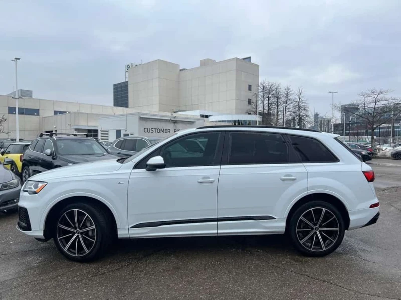 Audi Q7 * Komfort | Pano Roof | 7 Passenger | CarPlay | * , снимка 3 - Автомобили и джипове - 53573783