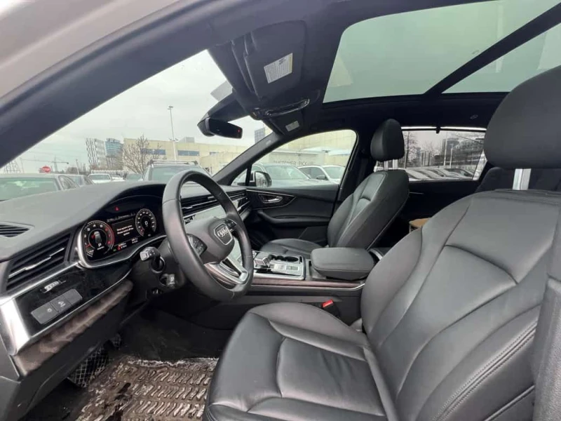 Audi Q7 * Komfort | Pano Roof | 7 Passenger | CarPlay | * , снимка 7 - Автомобили и джипове - 53573783