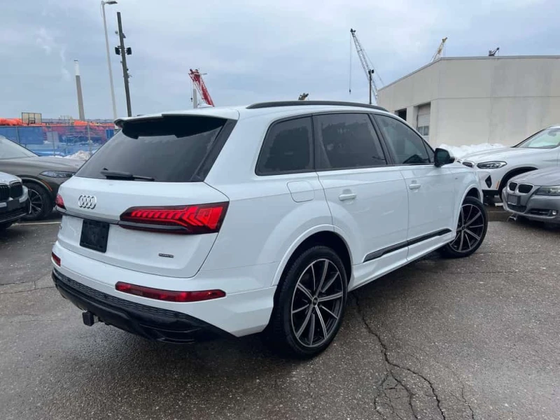 Audi Q7 * Komfort | Pano Roof | 7 Passenger | CarPlay | * , снимка 6 - Автомобили и джипове - 53573783