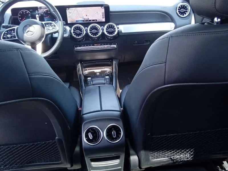 Mercedes-Benz GLB 250  4MATIC * CARFAX * ОПЦИЯ ЗА ФИНАН, снимка 10 - Автомобили и джипове - 55526157