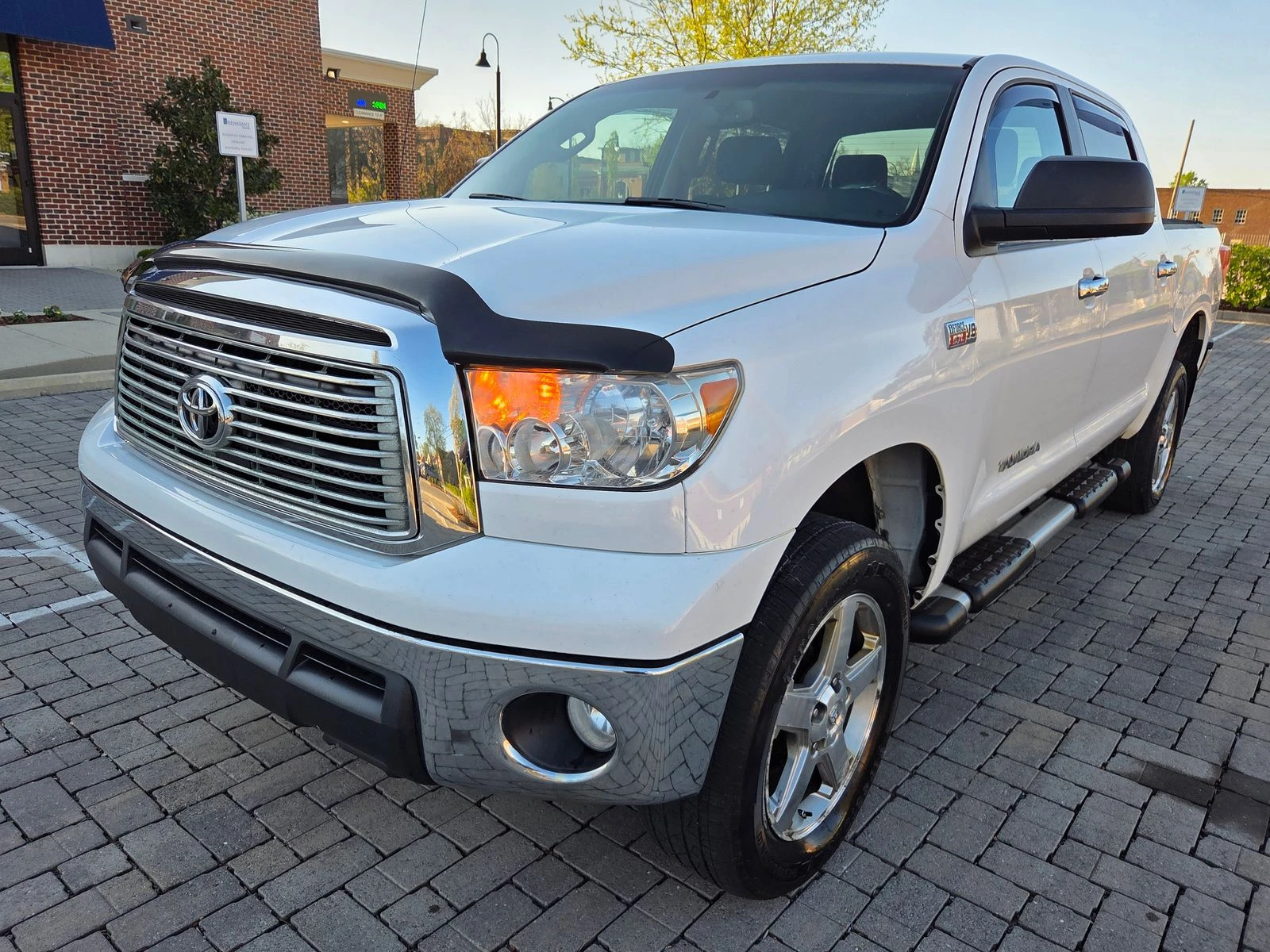 Toyota Tundra SR5* 5.7 V8* перфектен за газ* от шоурум - изображение 2