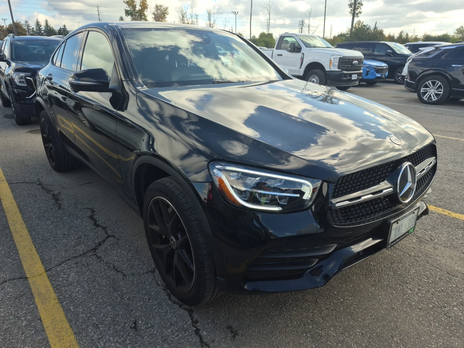 Mercedes-Benz GLC 300 4MATIC * CARFAX * АвтоКредит * Цена до България*  - изображение 2