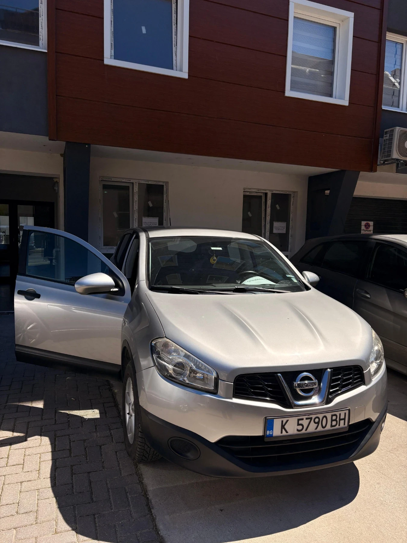 Nissan Qashqai, снимка 9 - Автомобили и джипове - 54311064