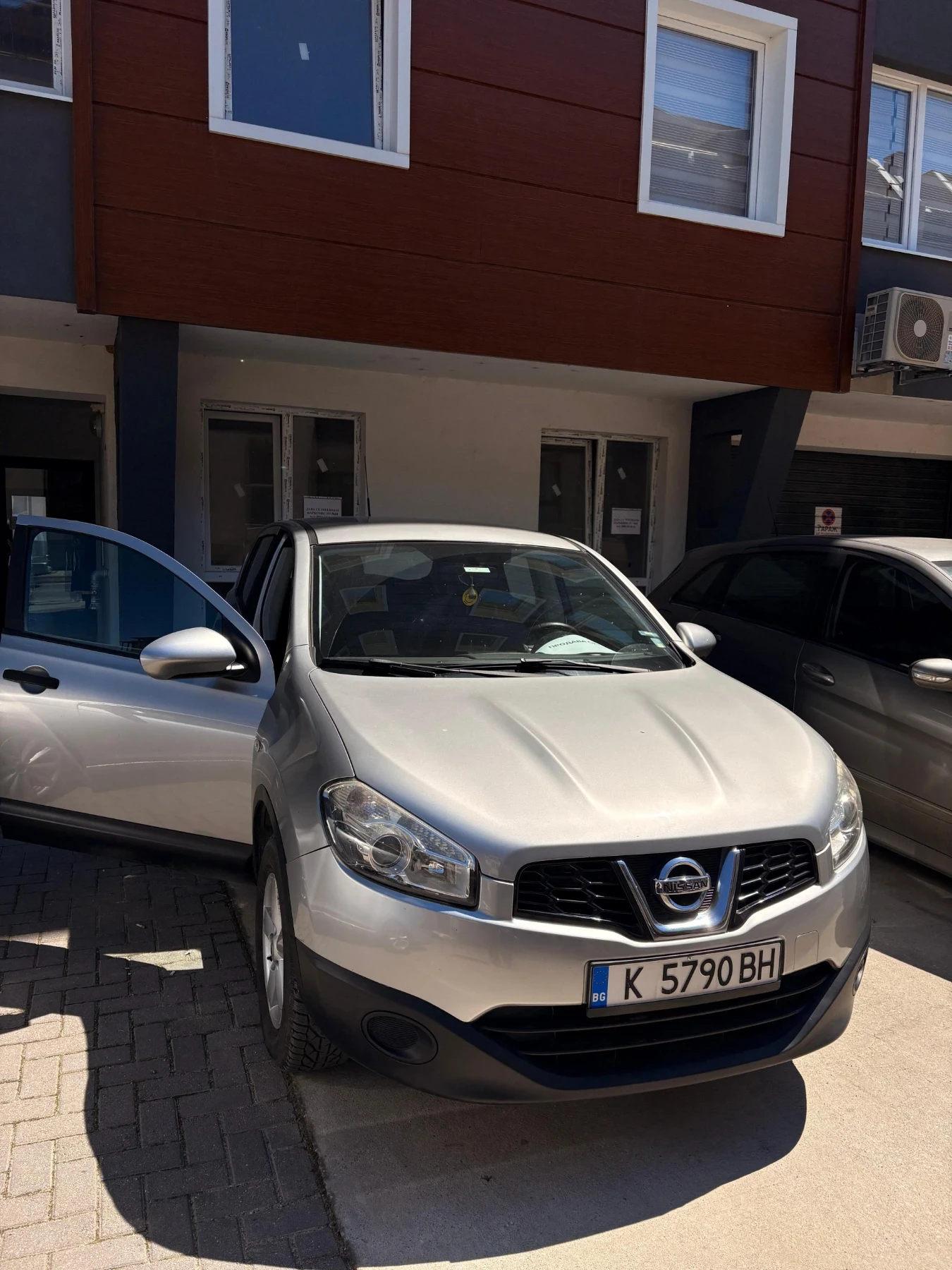 Nissan Qashqai, снимка 10 - Автомобили и джипове - 54311064