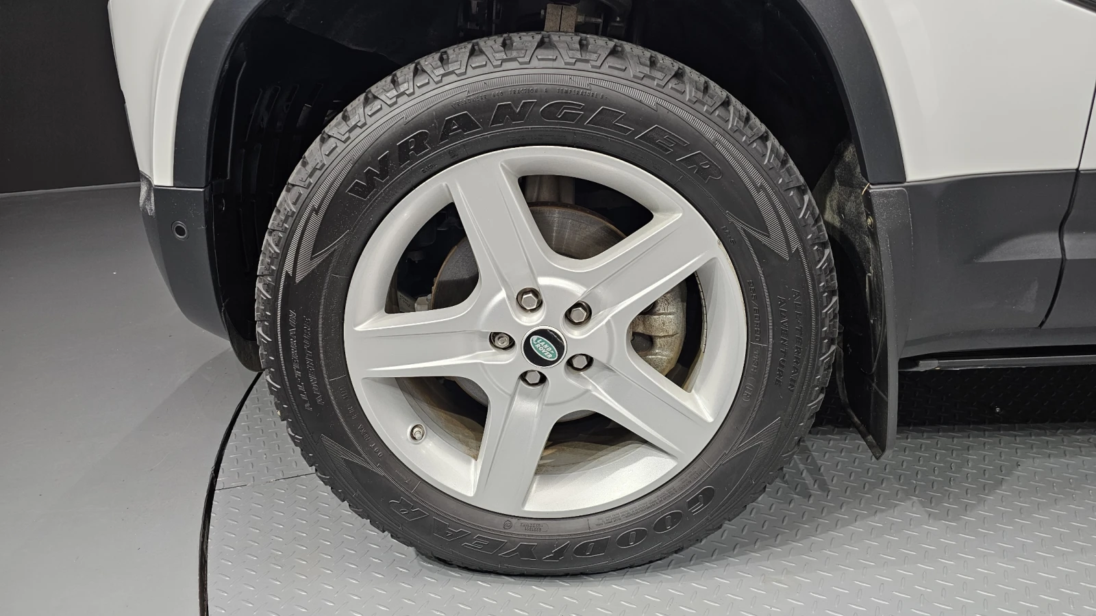 Land Rover Defender D240* 360* BLIND SPOT* ПОДГРЕВ ВОЛАН* ЛЮК* КРАЙНА , снимка 5 - Автомобили и джипове - 55383904