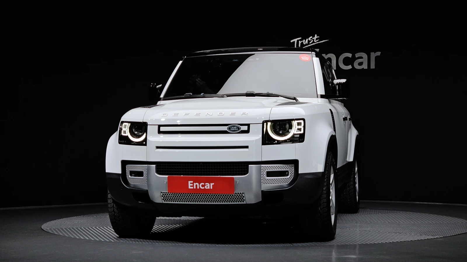 Land Rover Defender D240* 360* BLIND SPOT* ПОДГРЕВ ВОЛАН* ЛЮК* КРАЙНА , снимка 3 - Автомобили и джипове - 55383904
