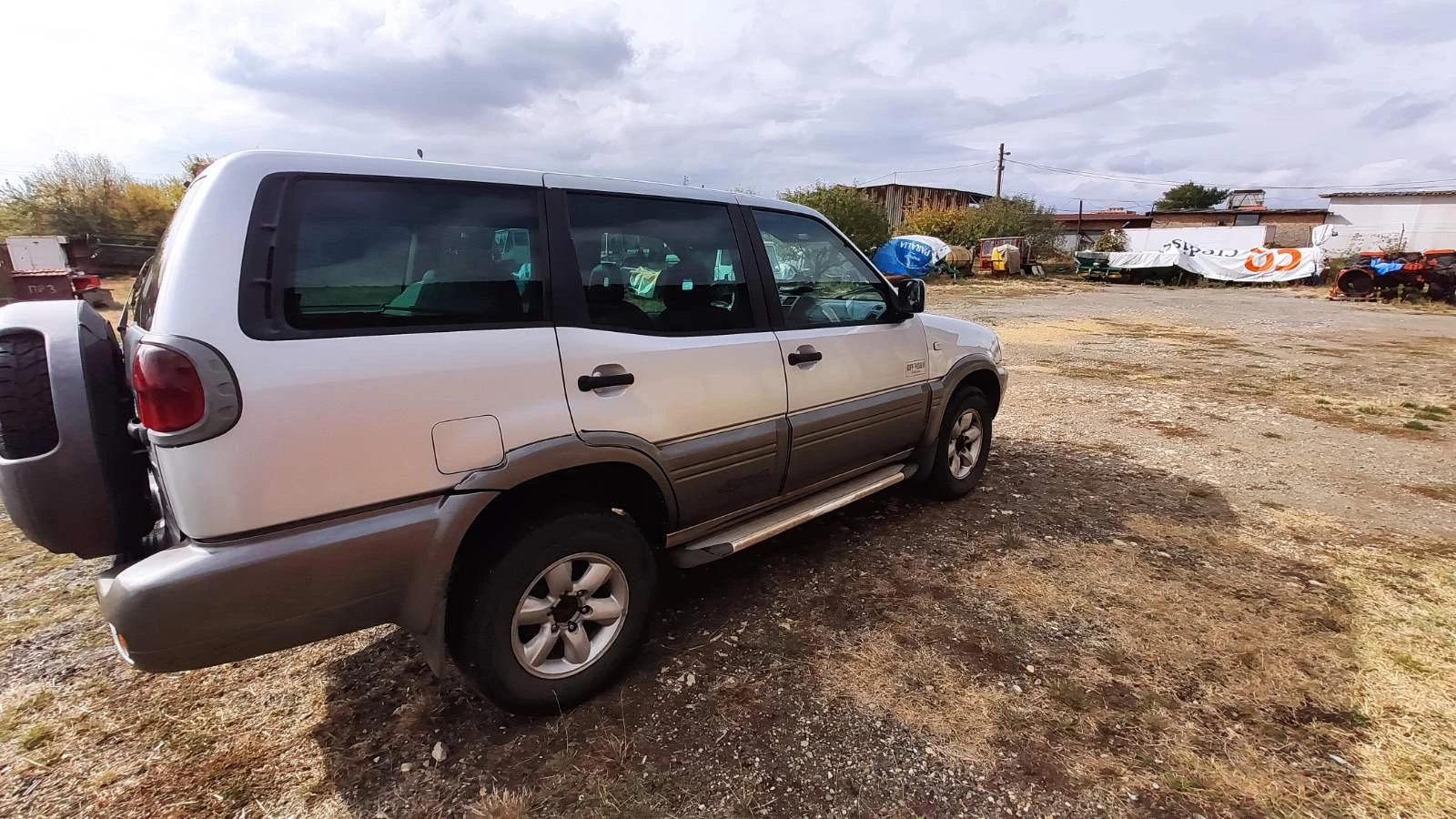 Nissan Terrano, снимка 5 - Автомобили и джипове - 56544303