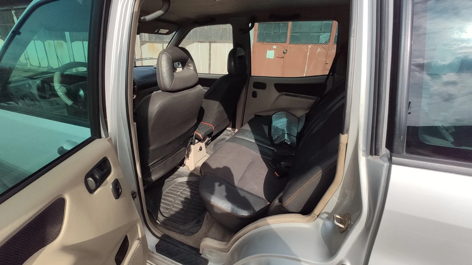 Nissan Terrano, снимка 7 - Автомобили и джипове - 56544303
