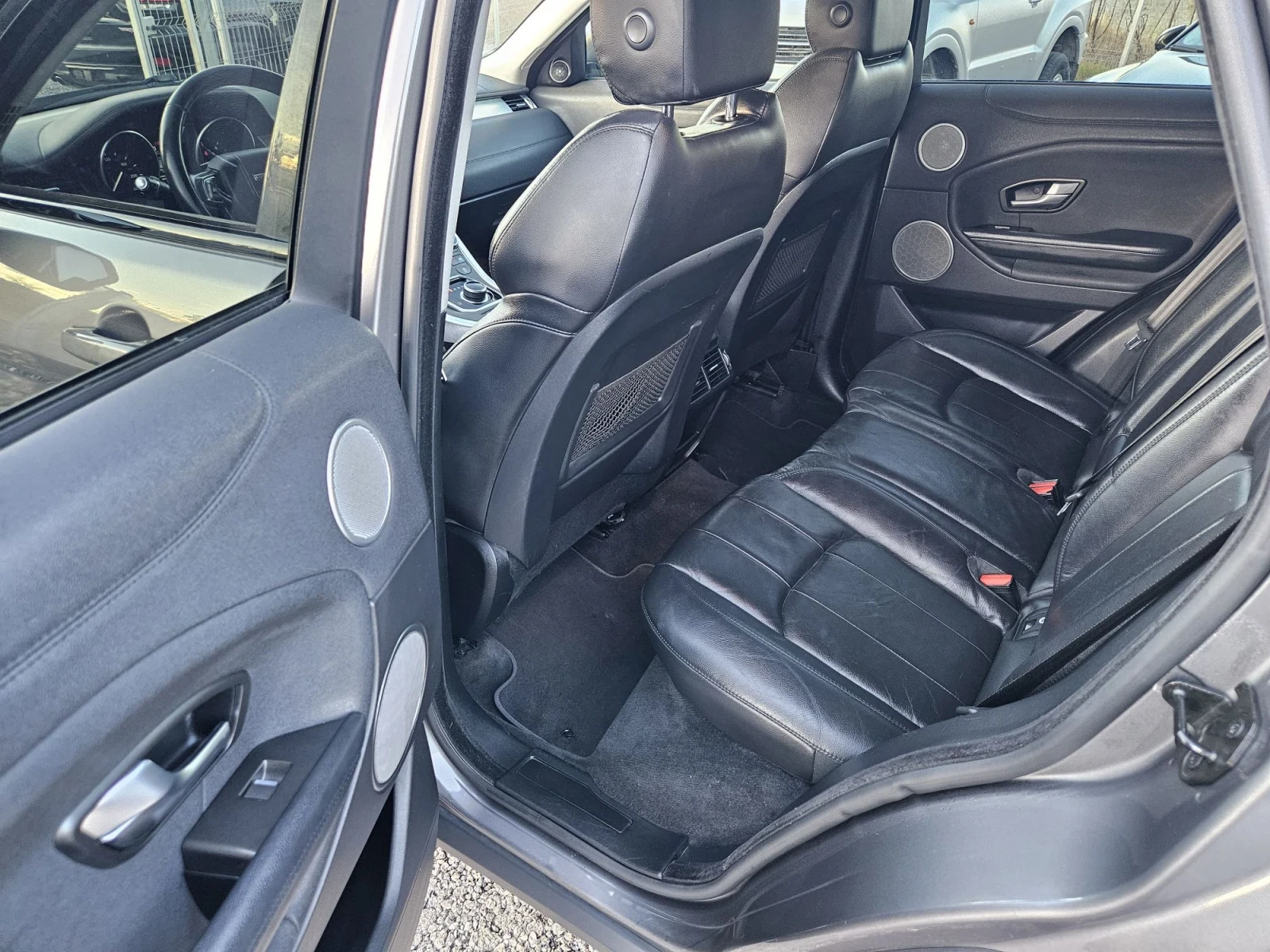 Land Rover Range Rover Evoque 2.0D facelift 4x4 Euro6, снимка 9 - Автомобили и джипове - 56727931