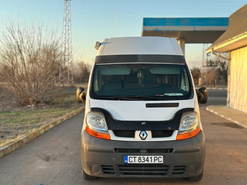 Renault Trafic 2.5, снимка 2 - Бусове и автобуси - 48926147