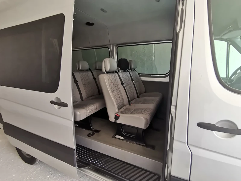 VW Crafter, снимка 10 - Бусове и автобуси - 49380782