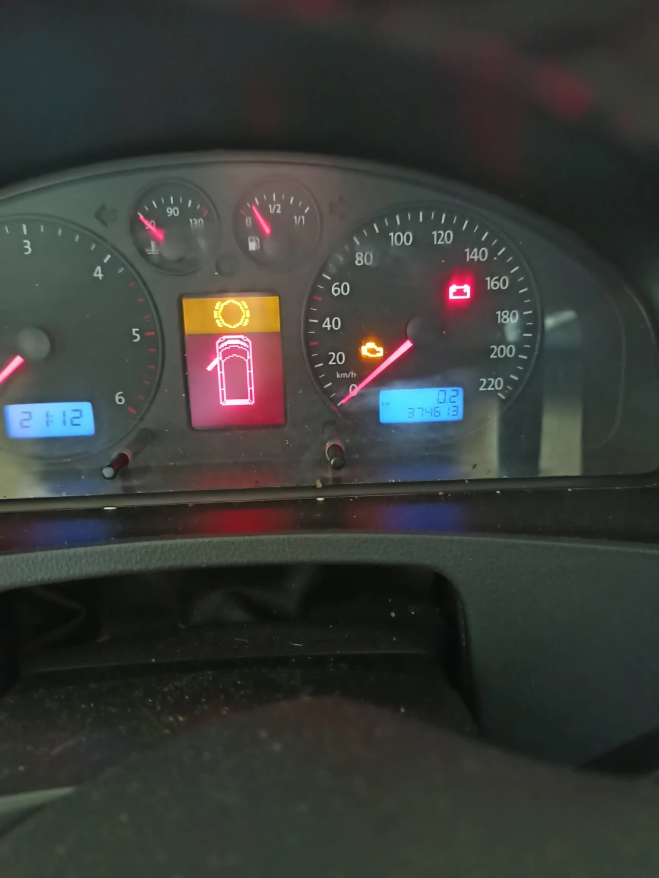 VW Caravelle, снимка 8 - Бусове и автобуси - 55772922